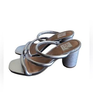 Dolce Vita Women’s Straps Silver Metallic Heels Sandal Size 8